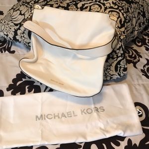 Michael Kors white purse. BRAND NEW NEVER USED!